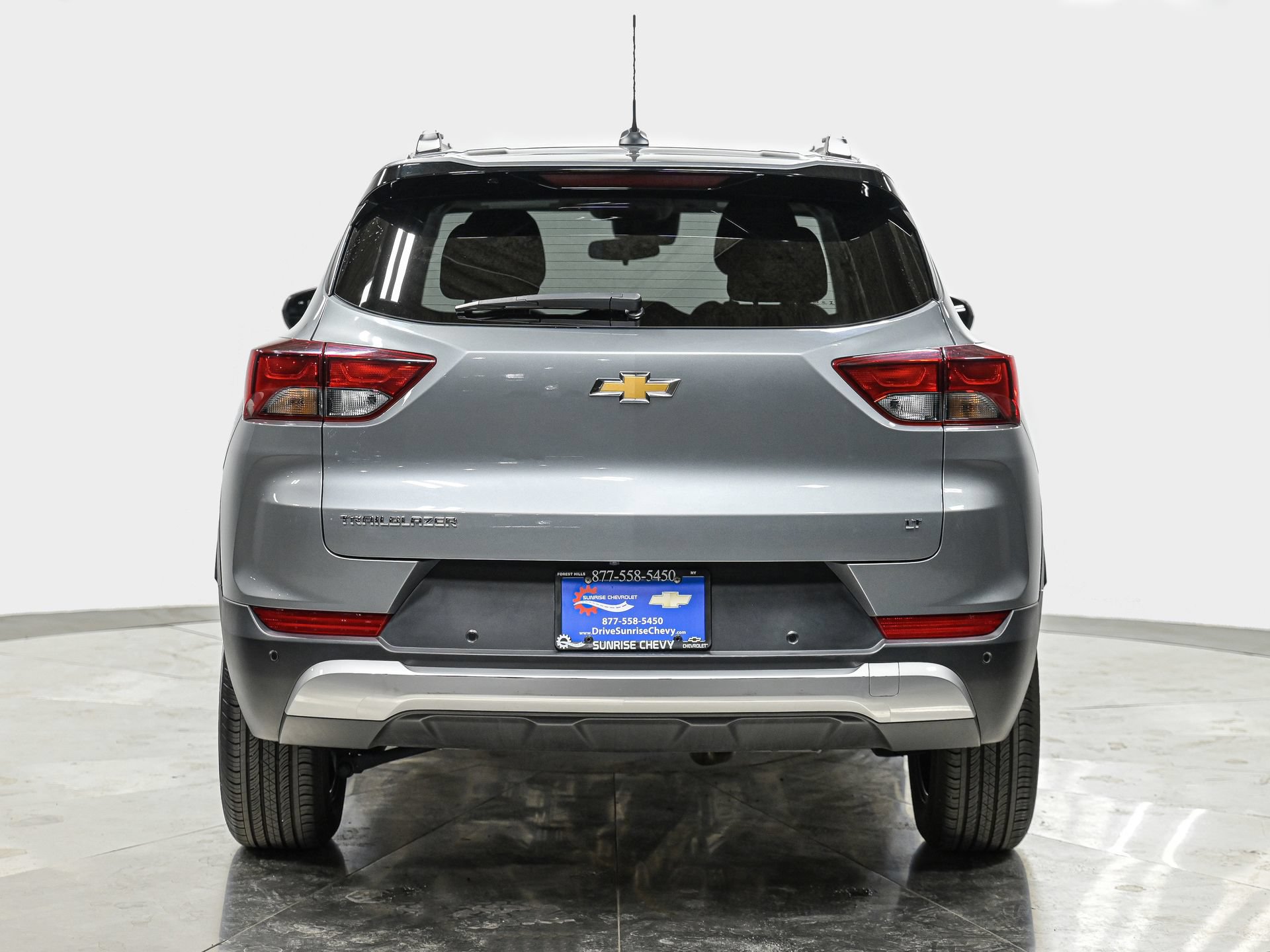 Used 2024 Chevrolet TrailBlazer LT w/ LT Cold Weather Package FWD image 5