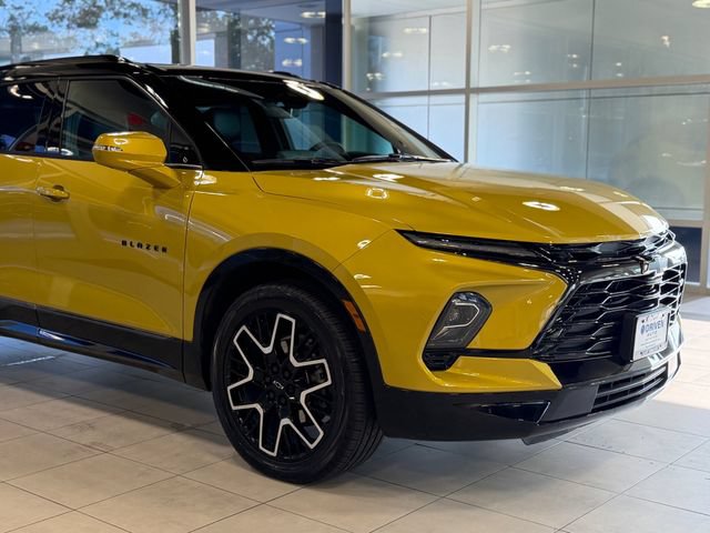 Used 2023 Chevrolet Blazer RS w/ Driver Confidence II Package AWD/4WD image 5