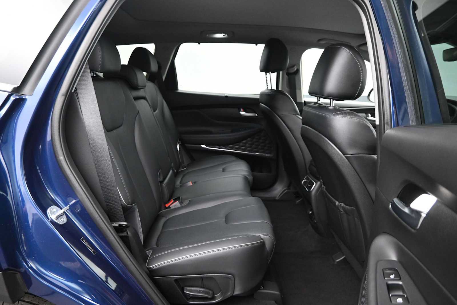 Used 2023 Hyundai Santa Fe Limited w/ Cargo Package AWD/4WD image 12