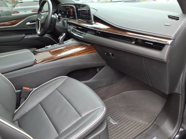Used 2024 Cadillac Escalade Premium Luxury AWD/4WD image 26
