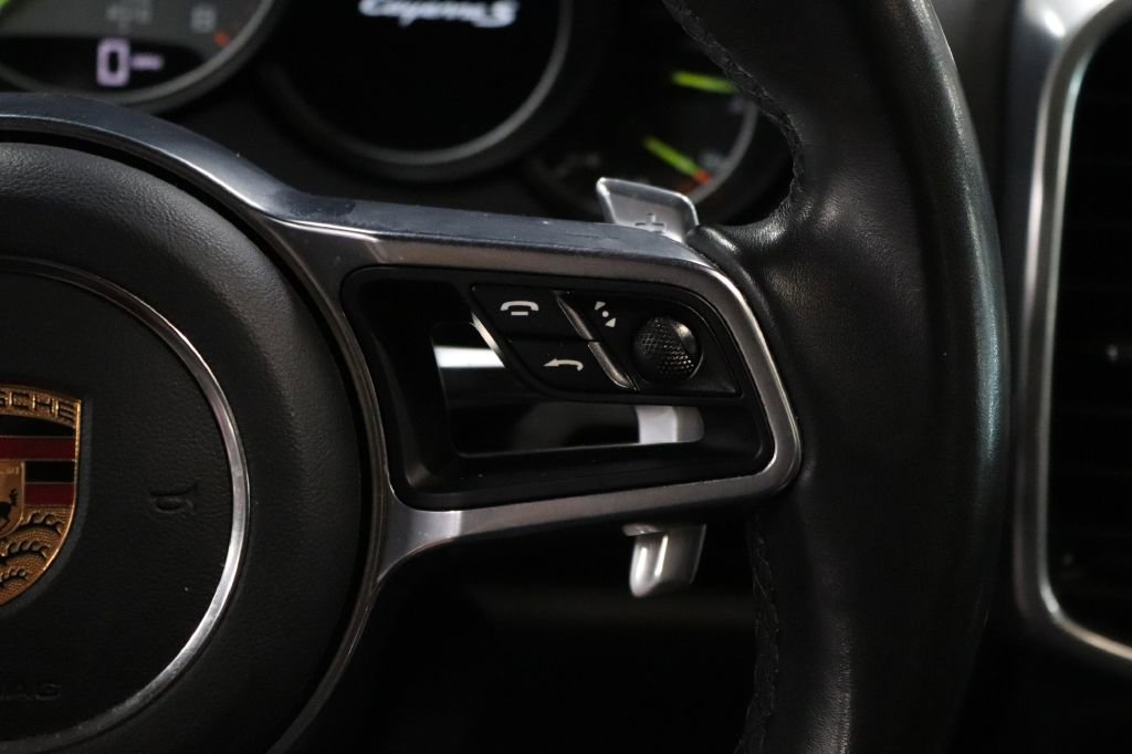 Used 2017 Porsche Cayenne S Platinum image 29