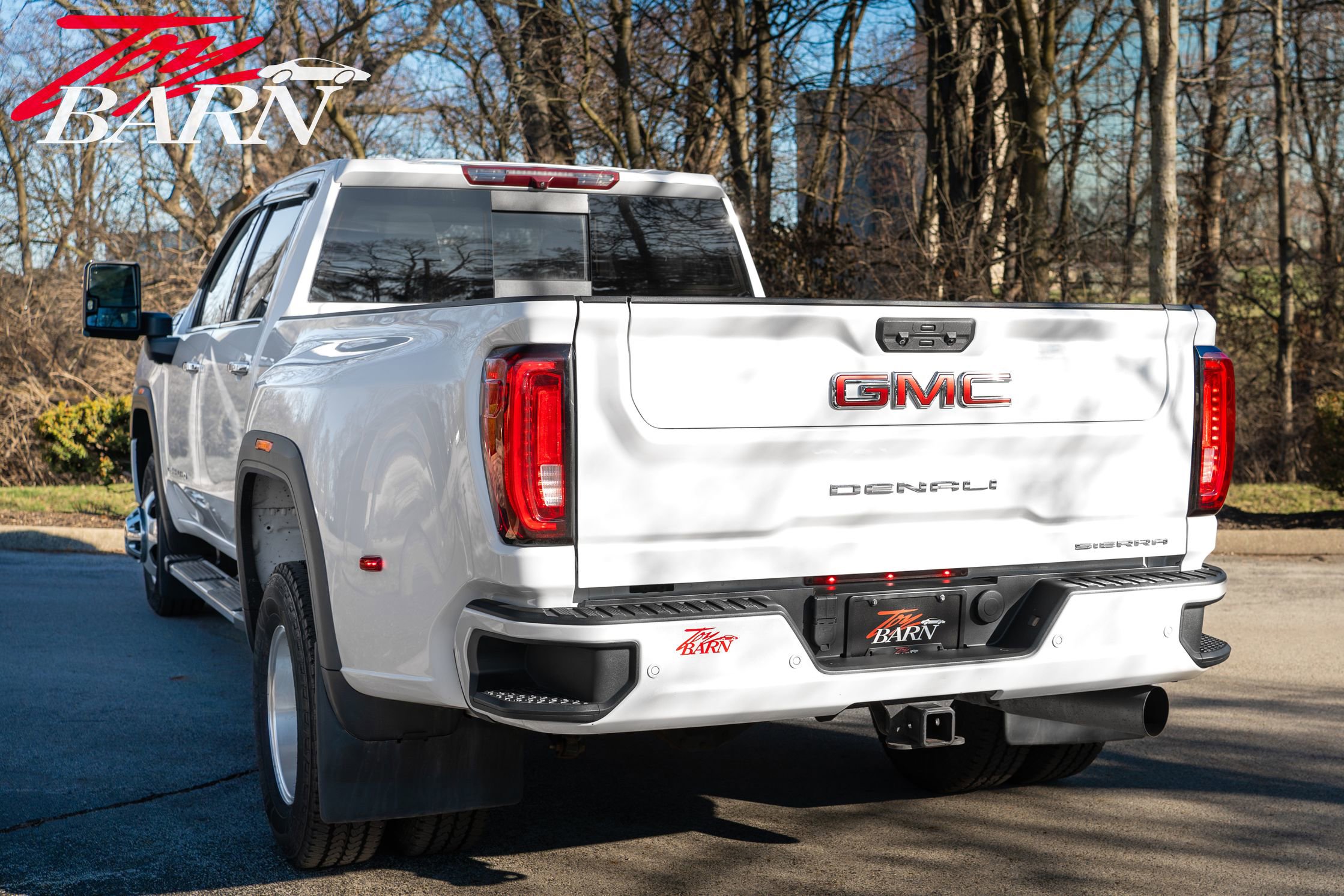 Used 2022 GMC Sierra 3500 Denali image 3