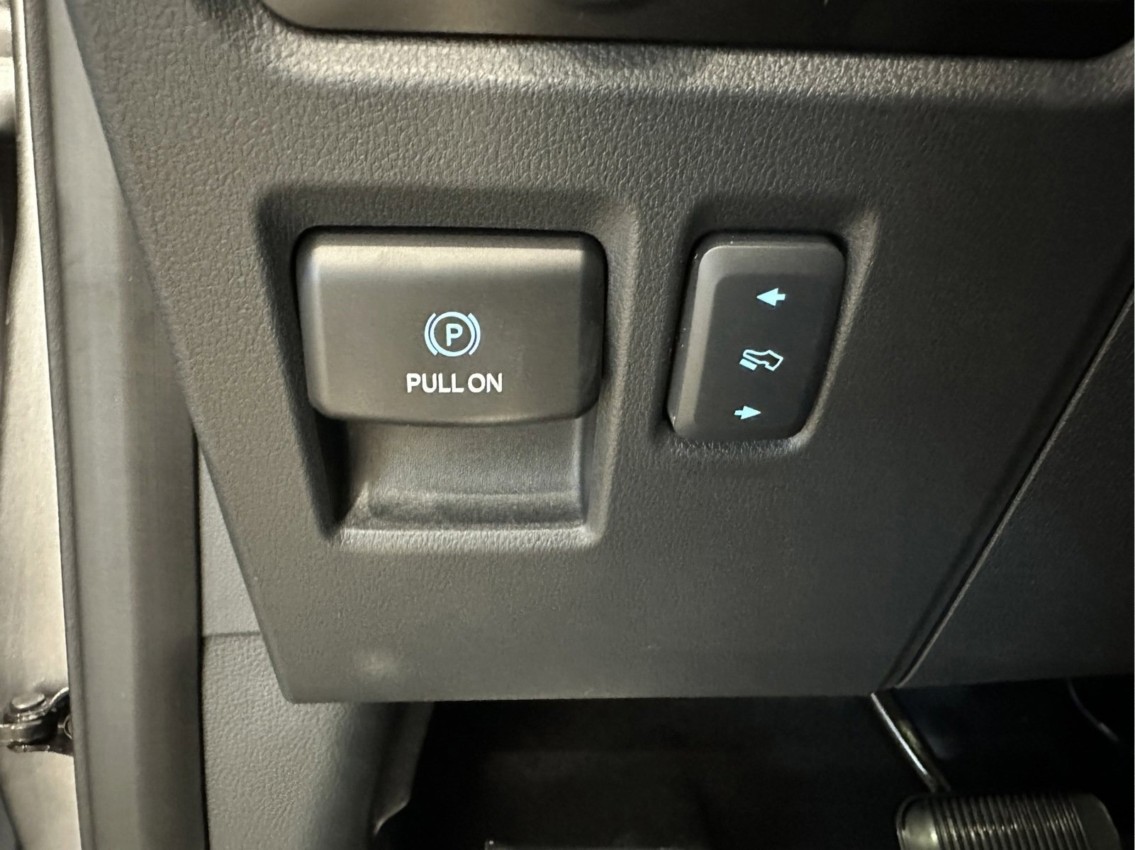 New 2023 Ford F150 Lightning Platinum AWD/4WD image 32
