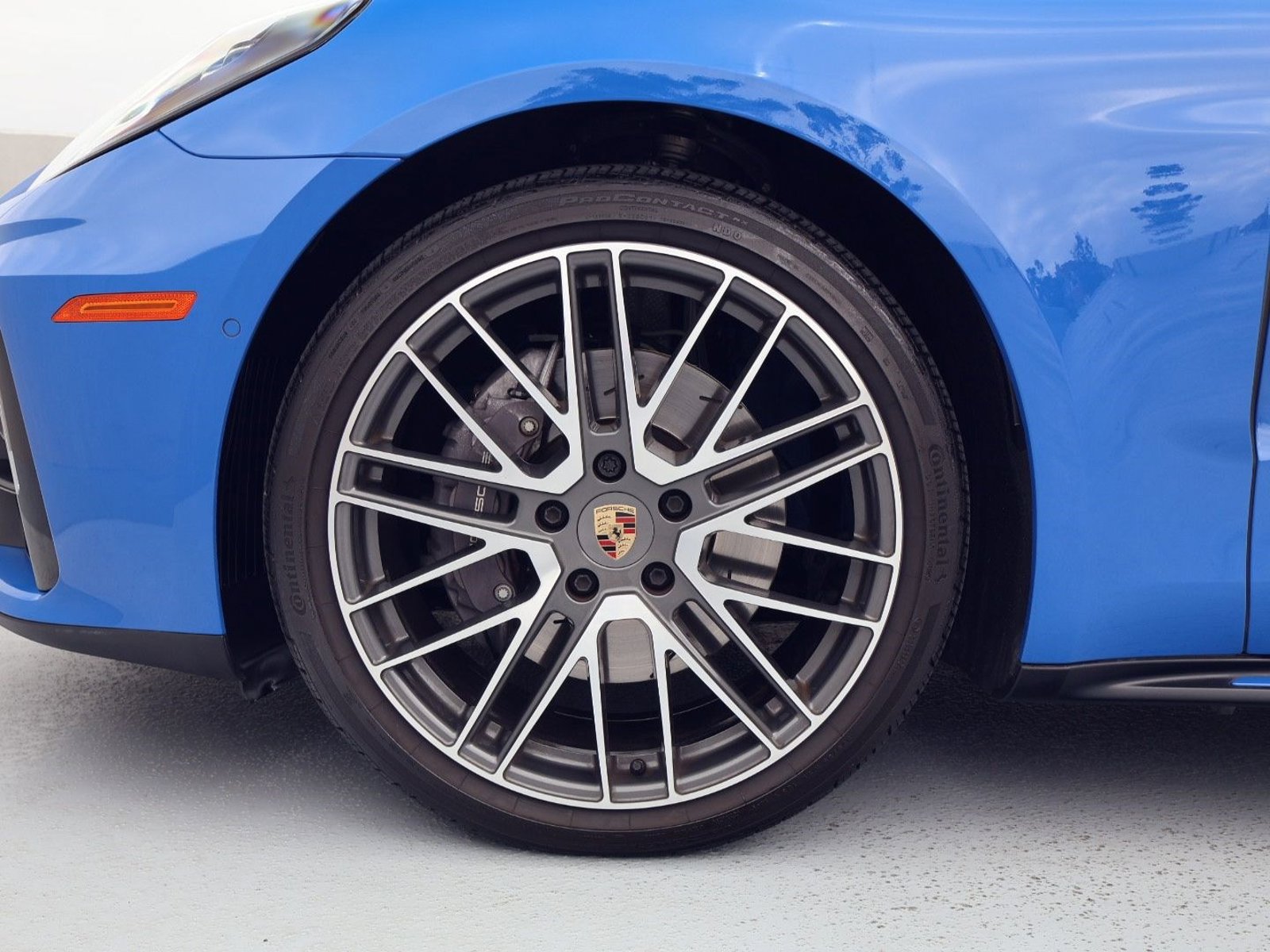 Certified 2024 Porsche Panamera image 27