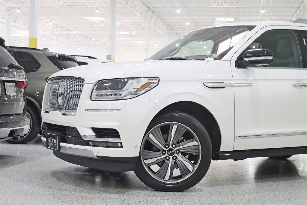 Used 2019 Lincoln Navigator Reserve image 2