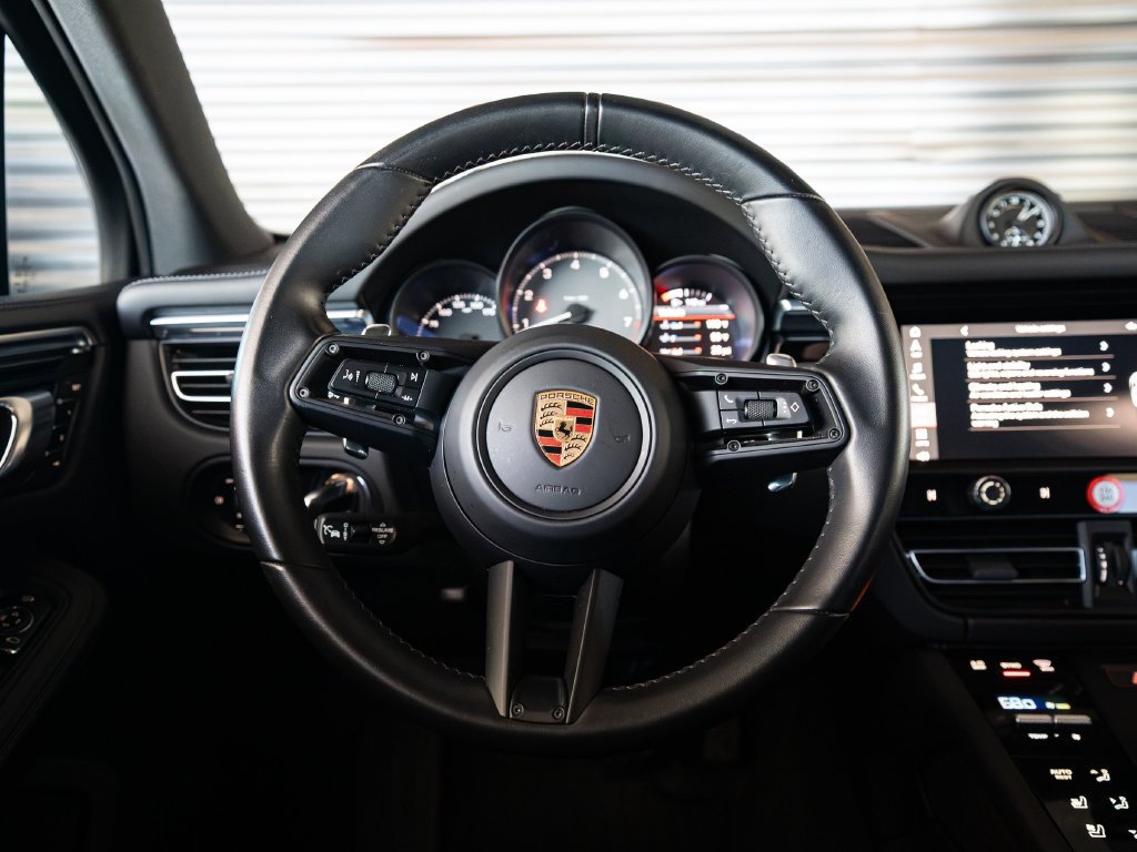 Certified 2023 Porsche Macan S AWD/4WD image 25