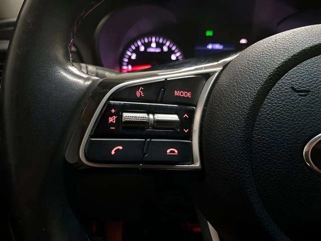 Used 2020 Kia Optima SE FWD image 32