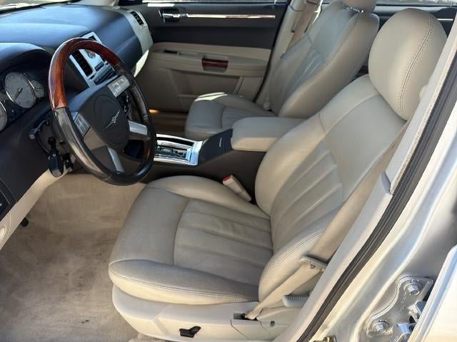 Used 2005 Chrysler 300 C RWD image 9