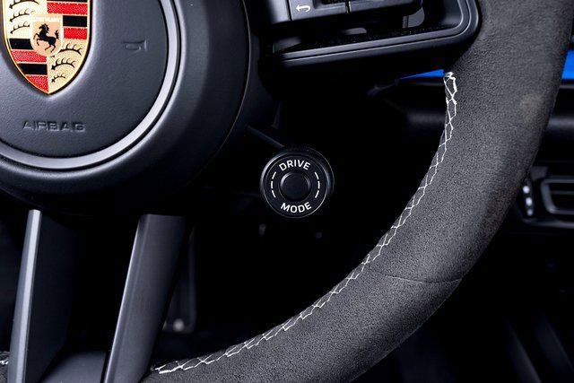 Used 2022 Porsche 911 GT3 image 38