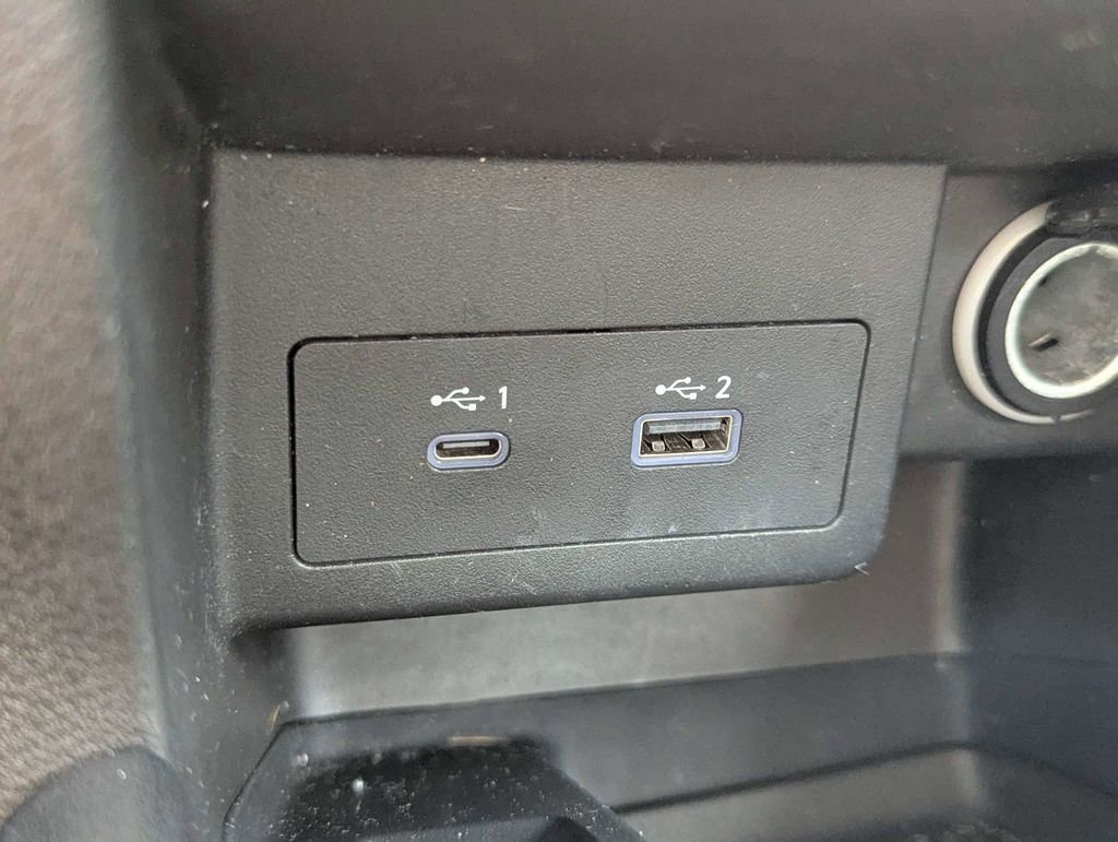 Used 2021 Nissan Kicks SV FWD image 23