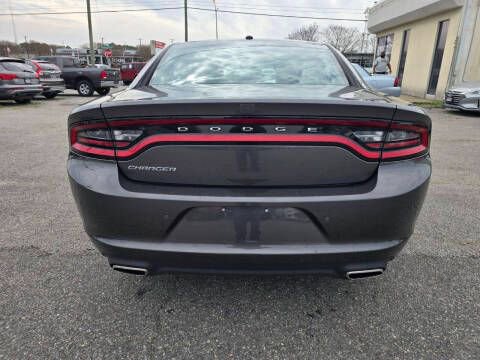 Used 2022 Dodge Charger SXT image 6