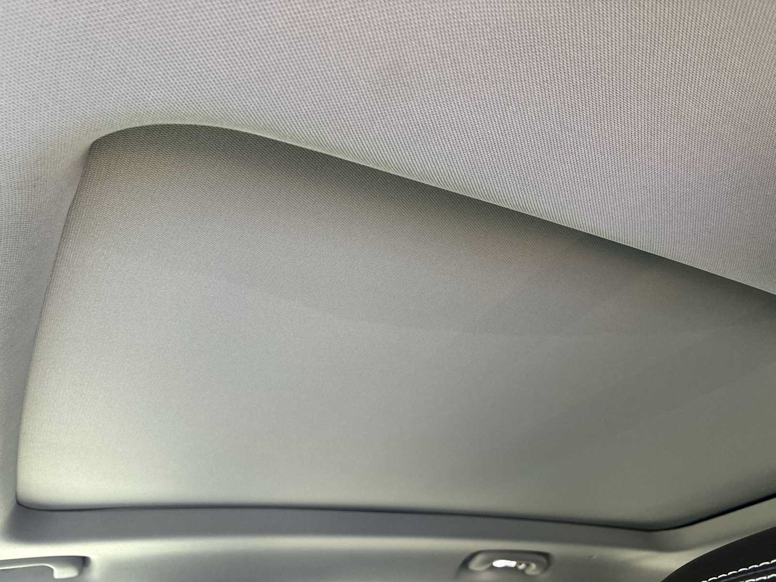 Used 2022 GMC Terrain SLT w/ LPO, Floor Liner Package AWD/4WD image 16