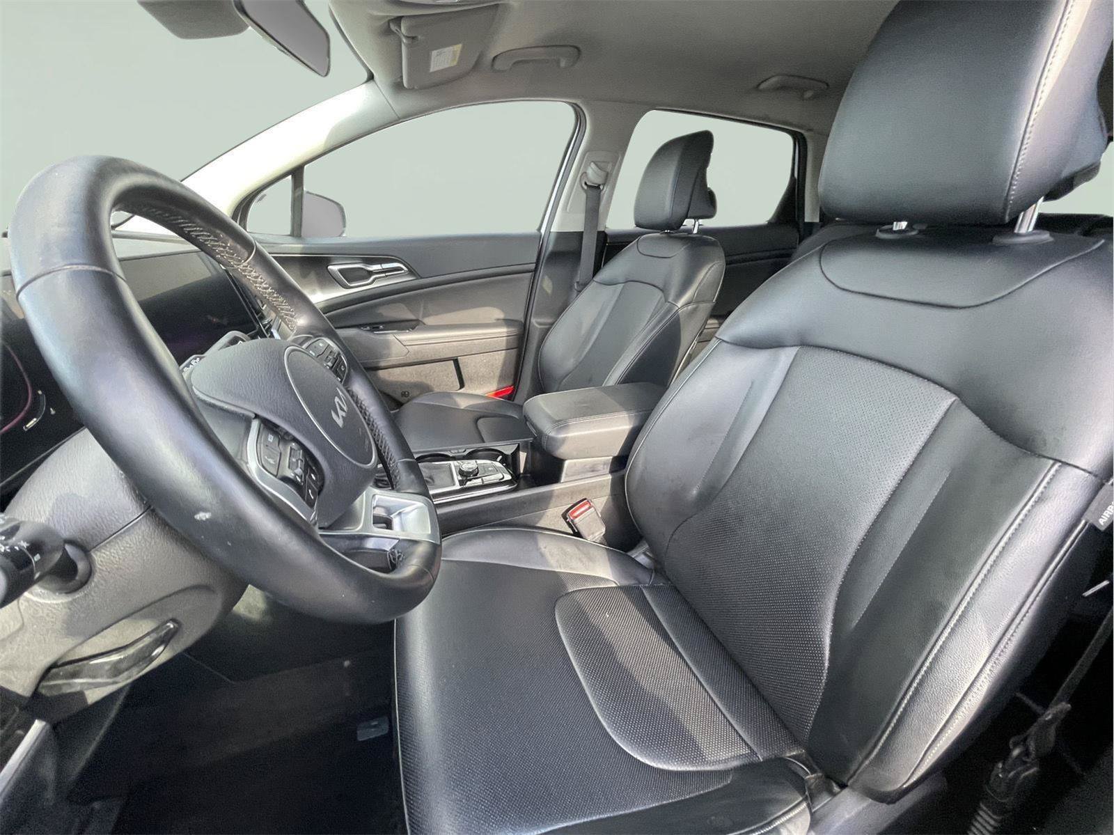 Used 2023 Kia Sportage EX AWD/4WD image 12