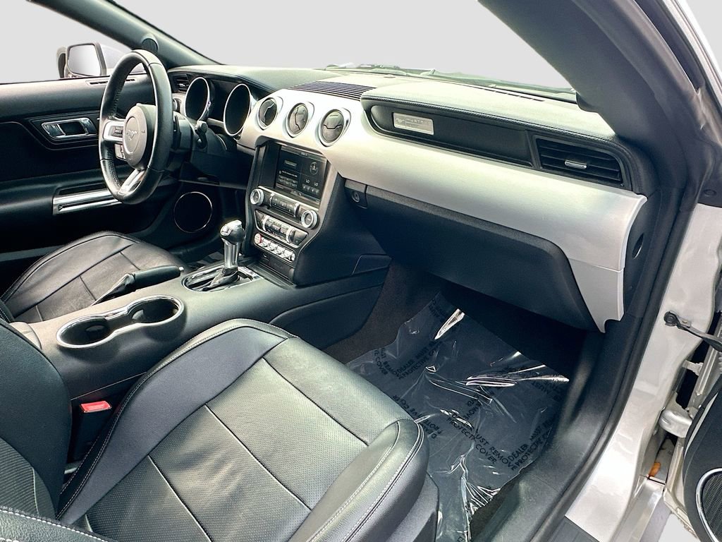 Used 2015 Ford Mustang Premium image 28