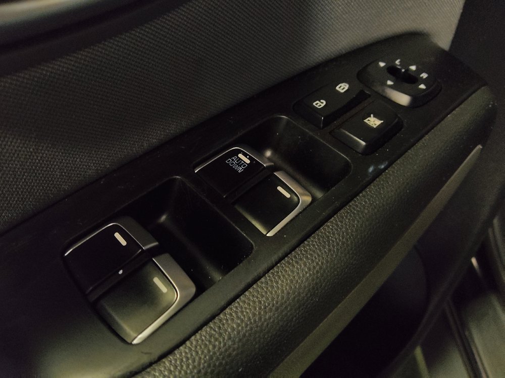 Used 2019 Kia Soul FWD image 27
