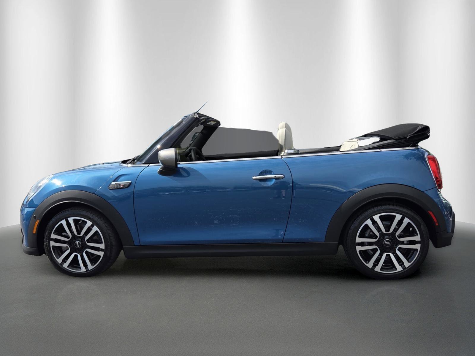 Used 2023 MINI Cooper S FWD image 4