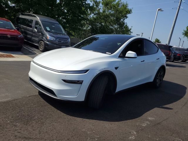 Used 2026 Tesla Model Y AWD image 2
