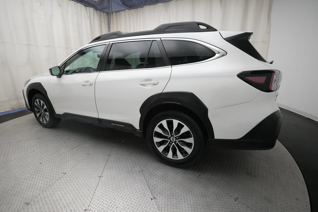 Used 2023 Subaru Outback Limited AWD/4WD image 35