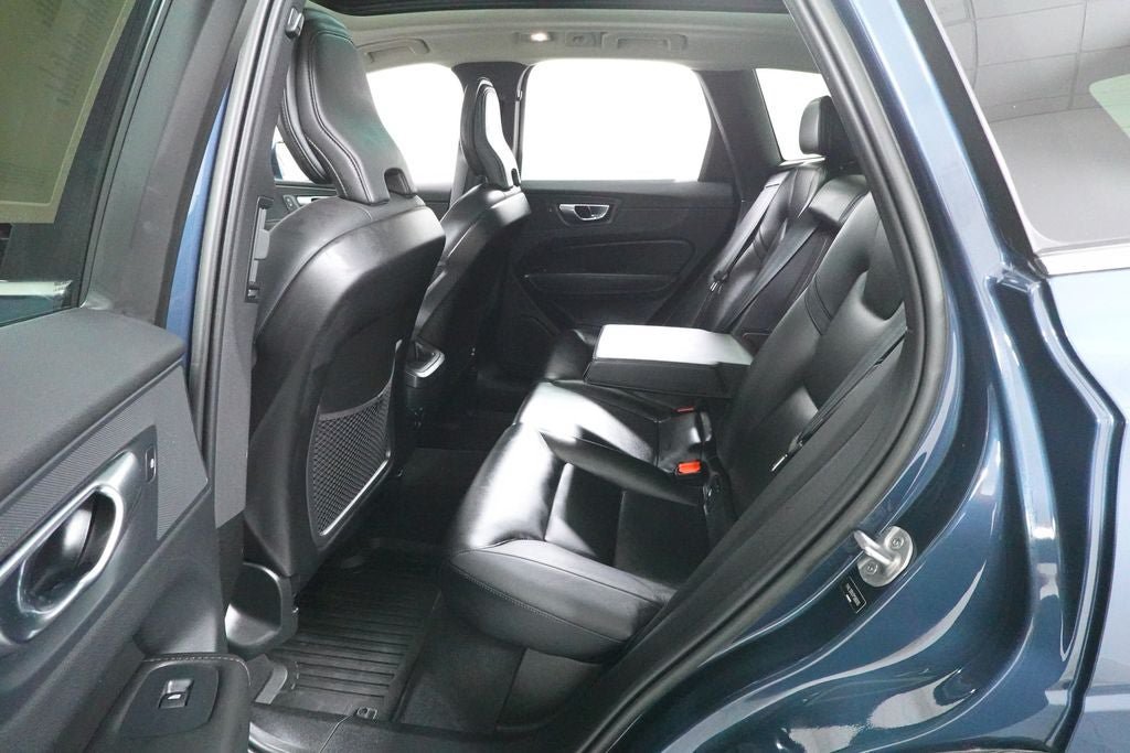 Used 2023 Volvo XC60 B5 Core w/ Climate Package AWD/4WD image 25