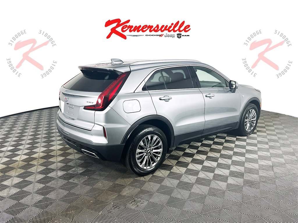 Used 2024 Cadillac XT4 Premium Luxury image 8