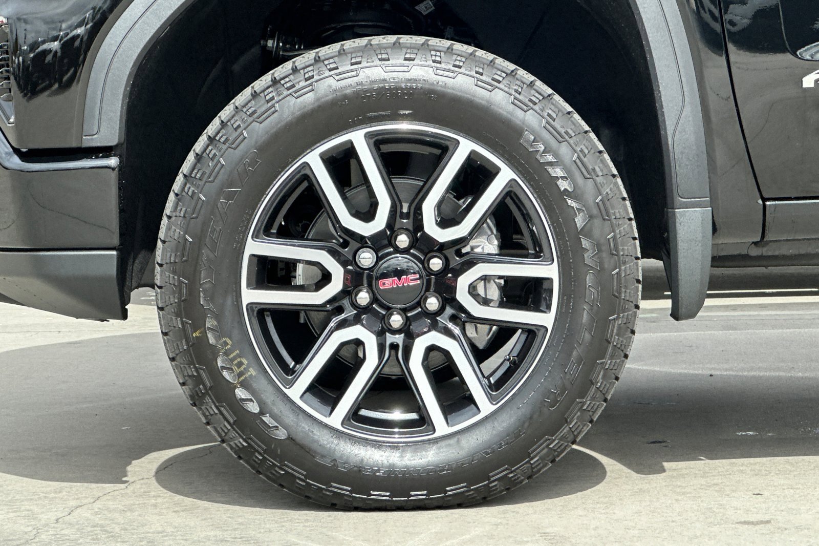 New 2026 GMC Sierra 1500 AT4 w/ Technology Package image 26