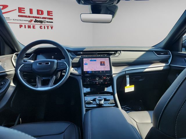 New 2025 Jeep Grand Cherokee Limited w/ Trailer Tow Package image 14