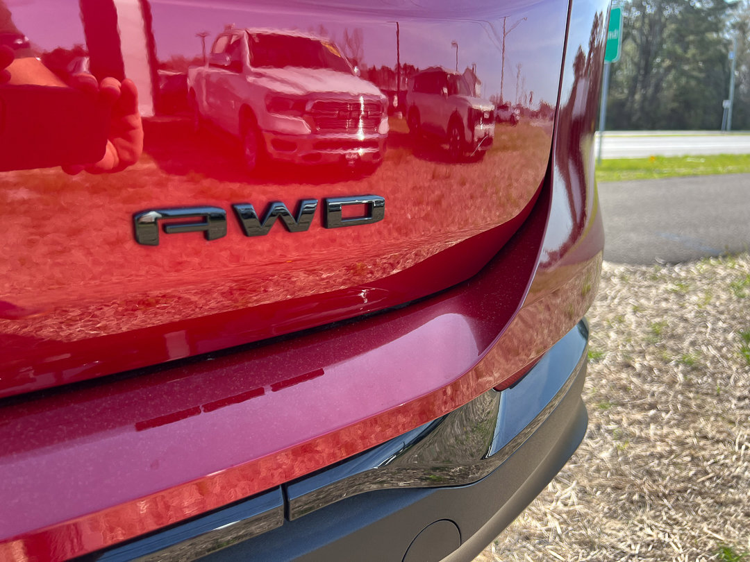 Used 2023 GMC Terrain SLT w/ Tech Package image 5