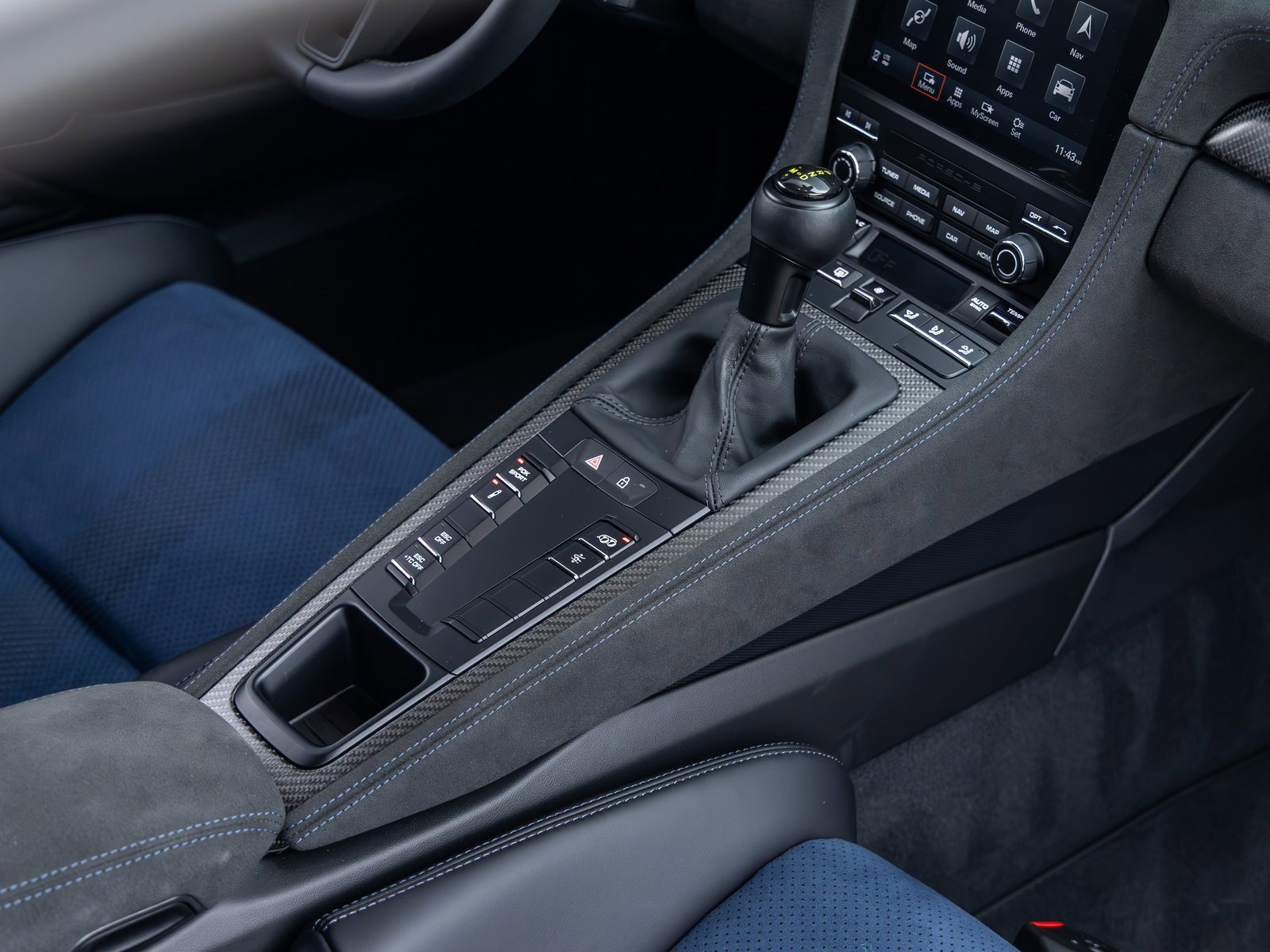 Used 2025 Porsche 718 Cayman GT4 RS image 52