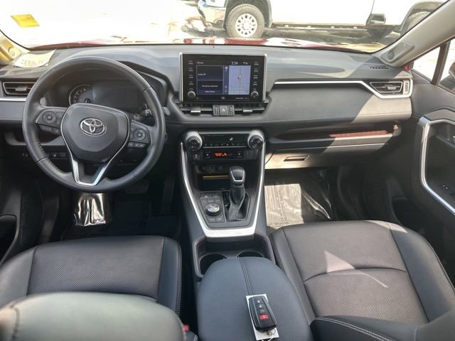 Used 2020 Toyota RAV4 Limited AWD/4WD image 16