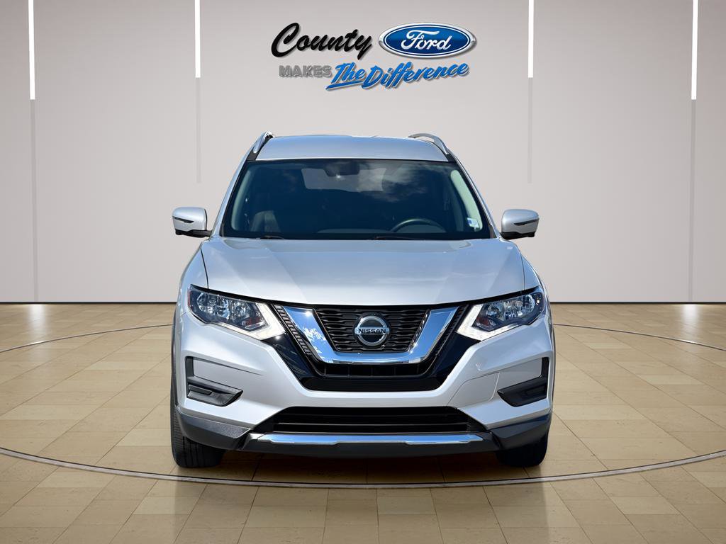 Used 2019 Nissan Rogue SV w/ Premium Package FWD image 4