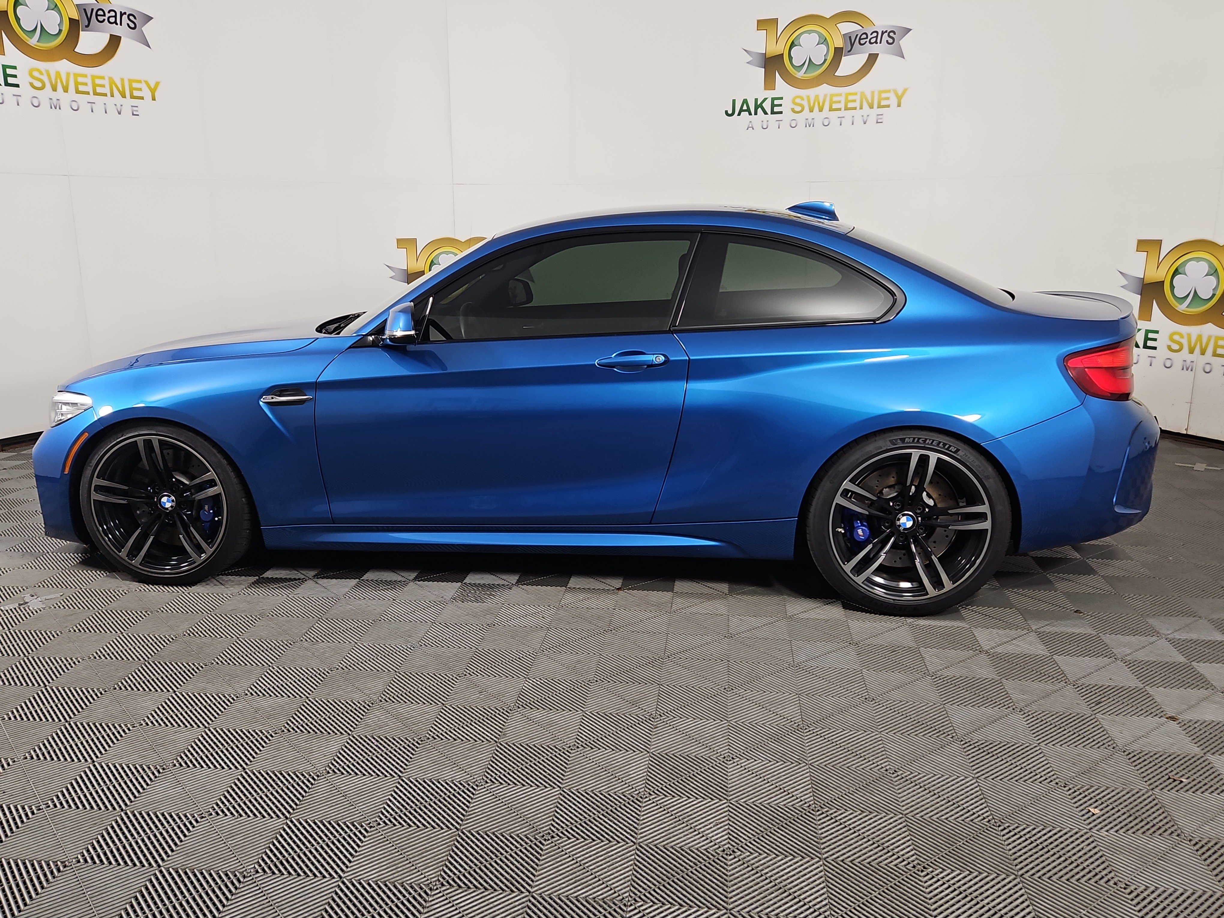 Used 2018 BMW M2 RWD image 2