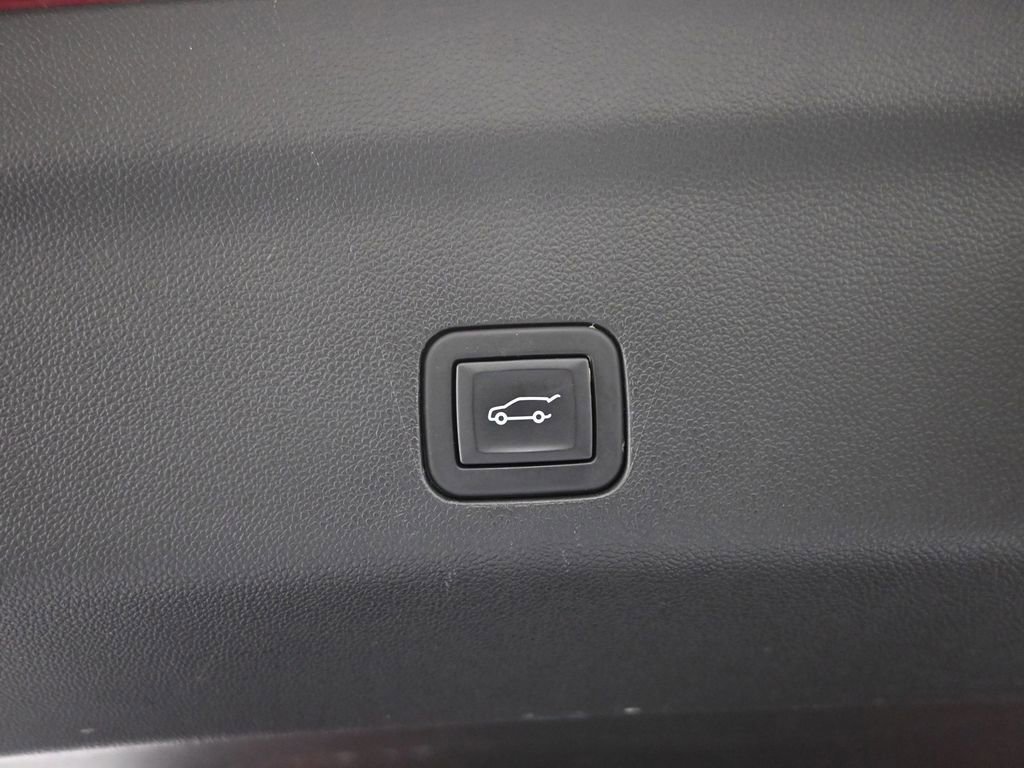 Used 2024 Chevrolet Tahoe Premier AWD/4WD image 10