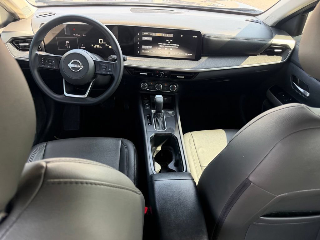 Used 2025 Nissan Kicks SV FWD image 21