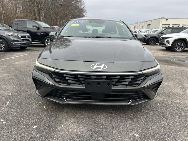 Used 2024 Hyundai Elantra SEL w/ Convenience Package image 8