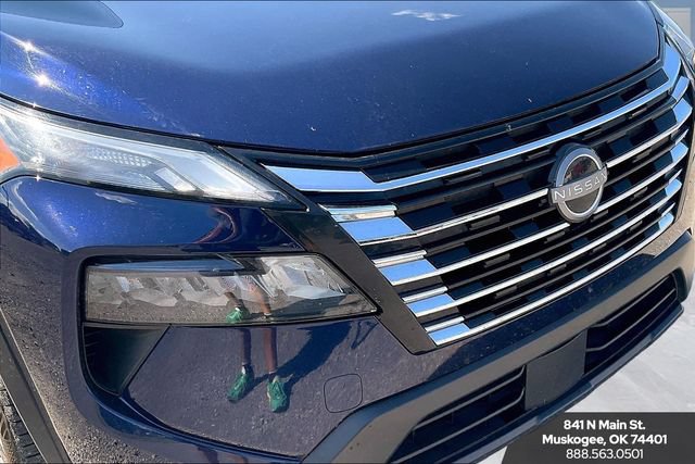 Used 2024 Nissan Rogue SV FWD image 31