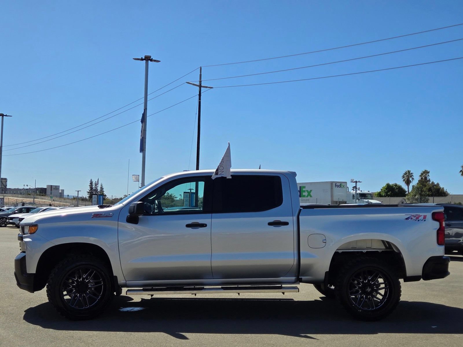 Used 2019 Chevrolet Silverado 1500 Custom Trail Boss w/ Custom Convenience Package AWD/4WD image 4
