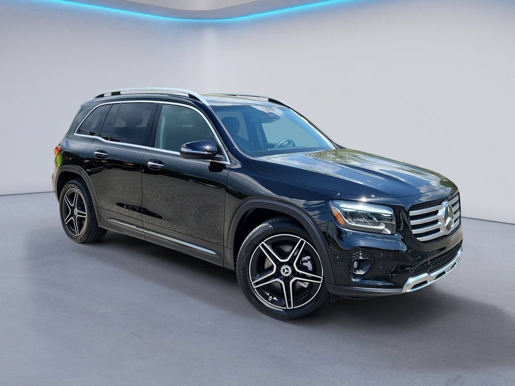 Used 2024 Mercedes-Benz GLB 250 image 2