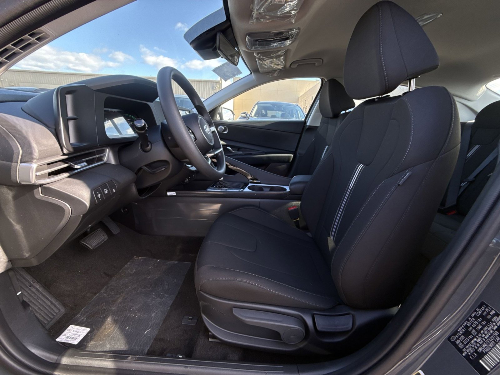 New 2026 Hyundai Elantra Hybrid FWD image 13