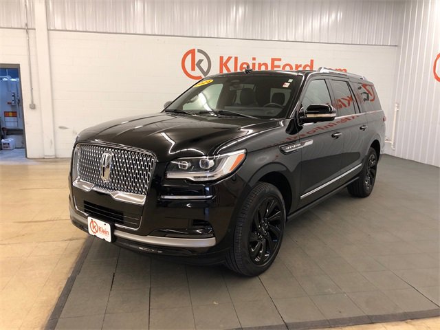 Used 2024 Lincoln Navigator L Reserve image 3