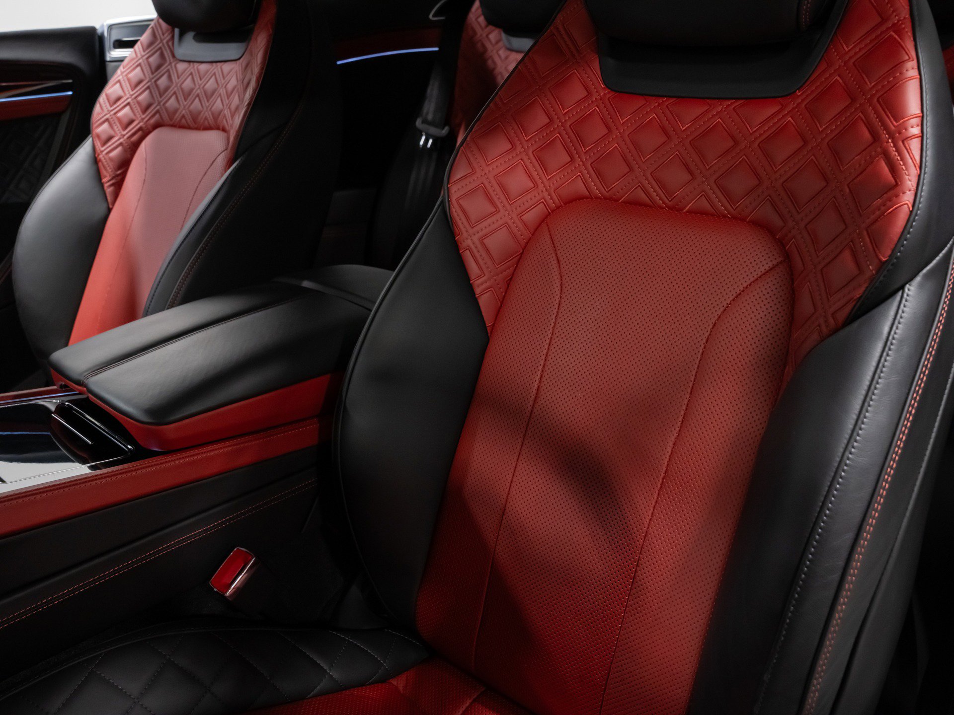 Used 2020 Bentley Continental GT V8 image 34