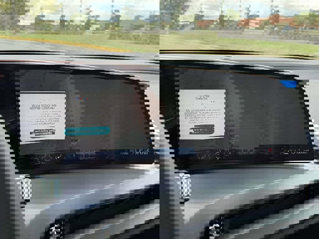 New 2026 Cadillac Vistiq Luxury w/ LPO, Floor Liner Package image 12