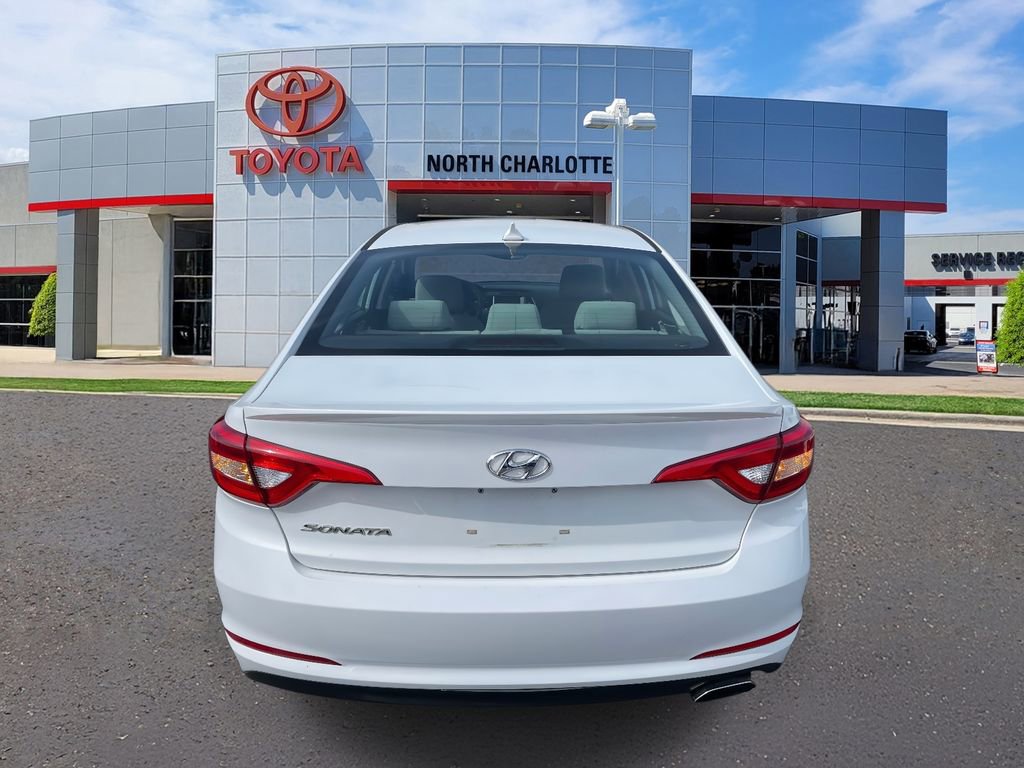Used 2016 Hyundai Sonata SE image 9