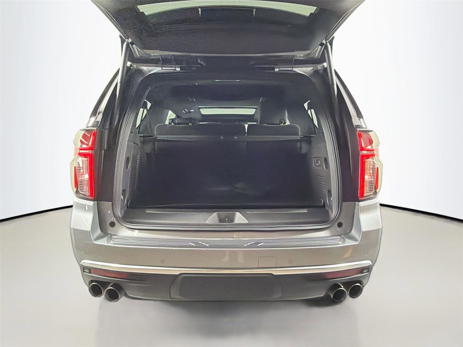Used 2024 Chevrolet Suburban High Country image 27