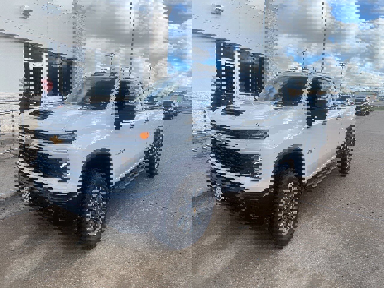 Used 2024 Chevrolet Silverado 2500 Custom w/ Custom Value Package