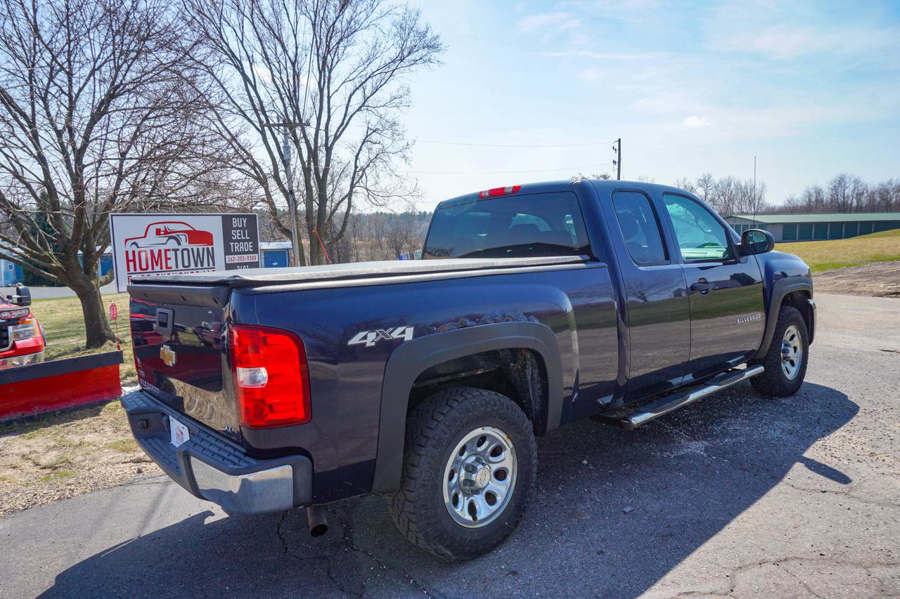 Used 2011 Chevrolet Silverado 1500 LT AWD/4WD image 3