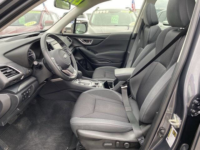 Used 2021 Subaru Forester Premium image 11