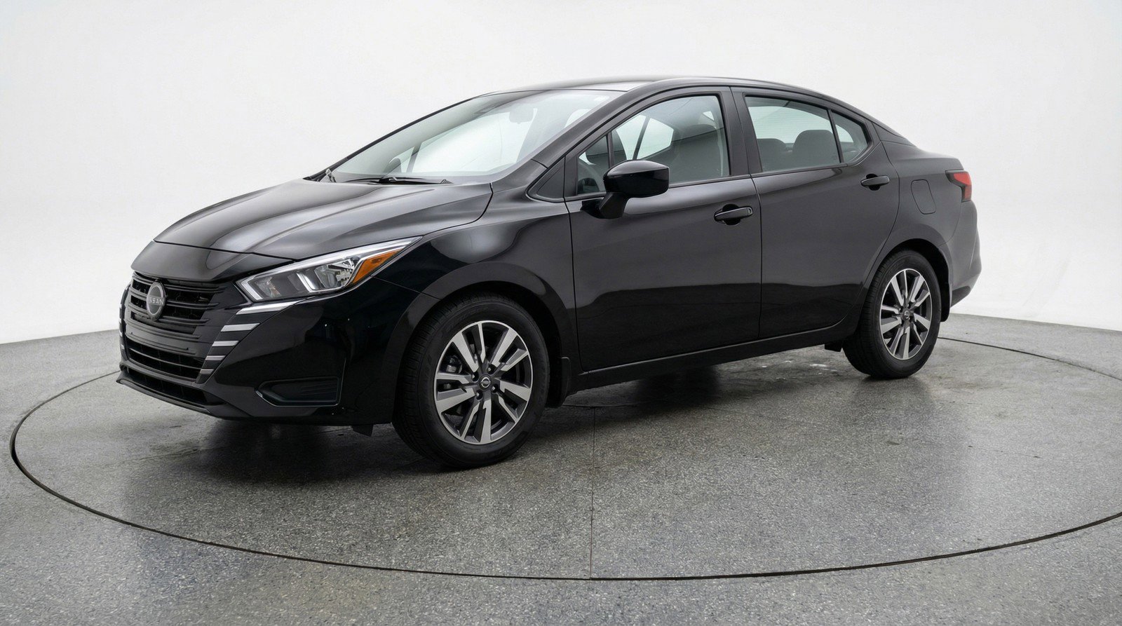 Used 2025 Nissan Versa SV image 3