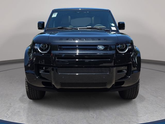 New 2026 Land Rover Defender 130 X-Dynamic SE AWD/4WD image 2