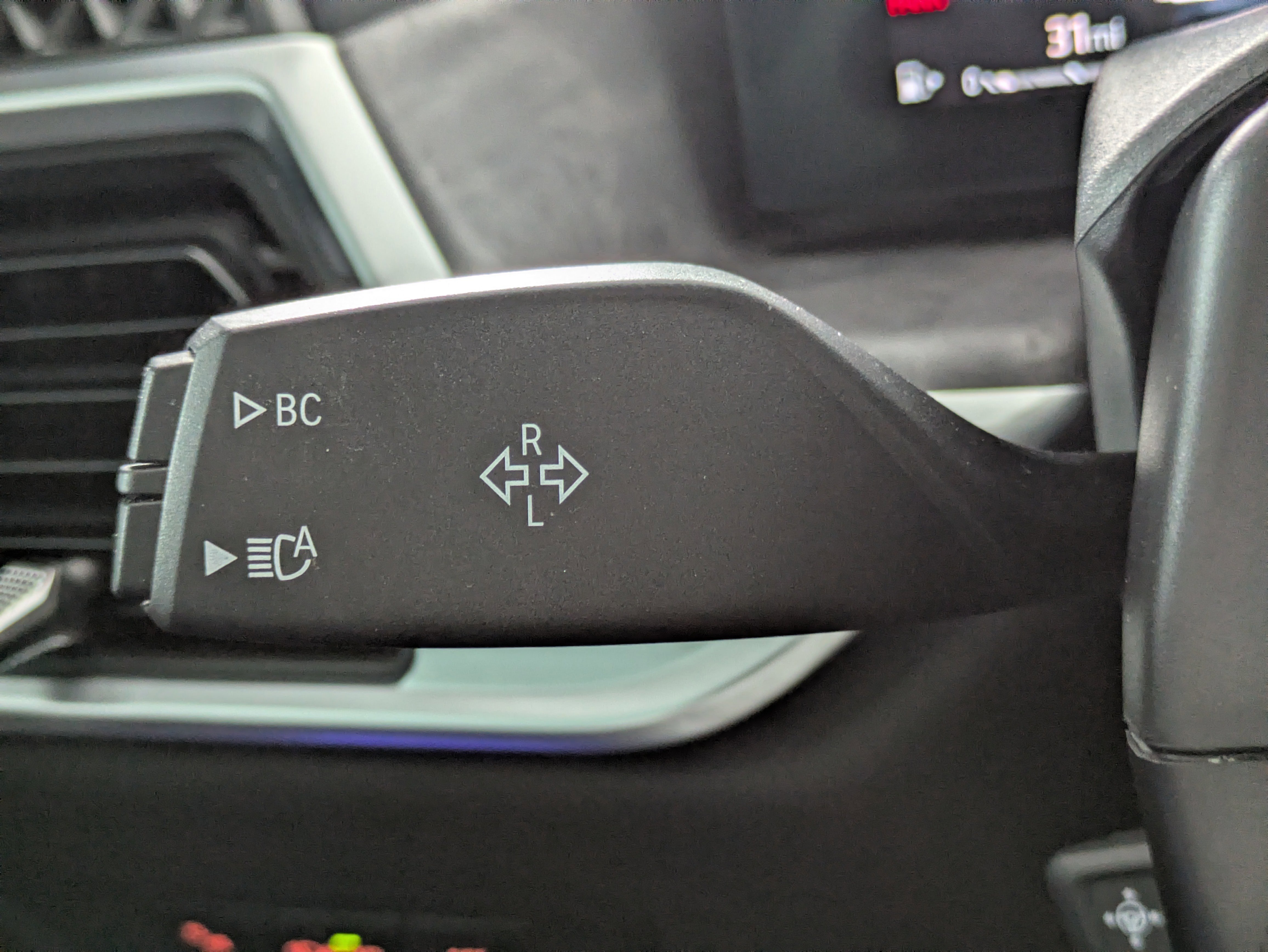 Used 2024 BMW X5 xDrive40i w/ Premium Package image 21