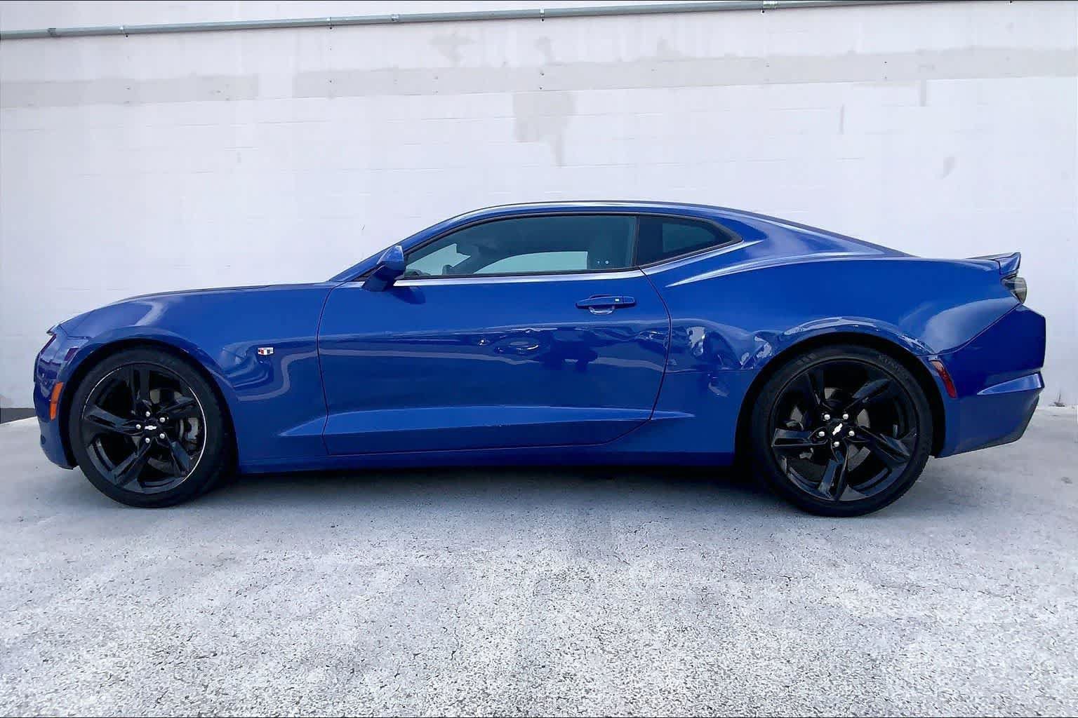 Used 2019 Chevrolet Camaro LT RWD image 3